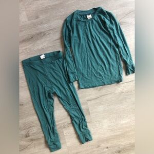 Kate Quinn 2 piece green pajama set 3T